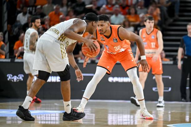 的韧性与迅 的韧性与迅