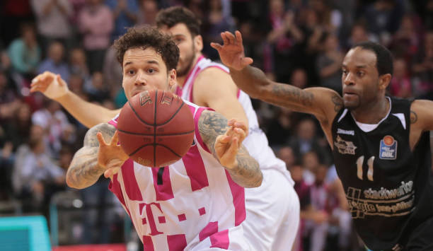 以微弱的差 以微弱的差