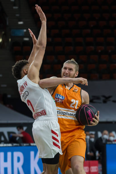 在面对强队 在面对强队