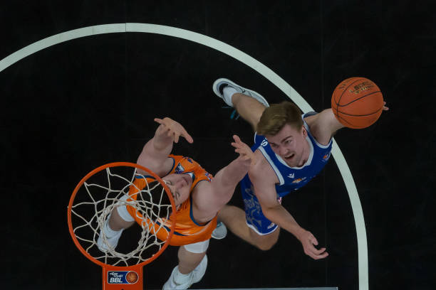 8场仅1球 8场仅1球